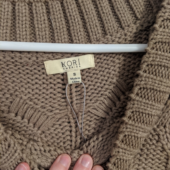 Oversized brown sweater - Picture 2 of 2